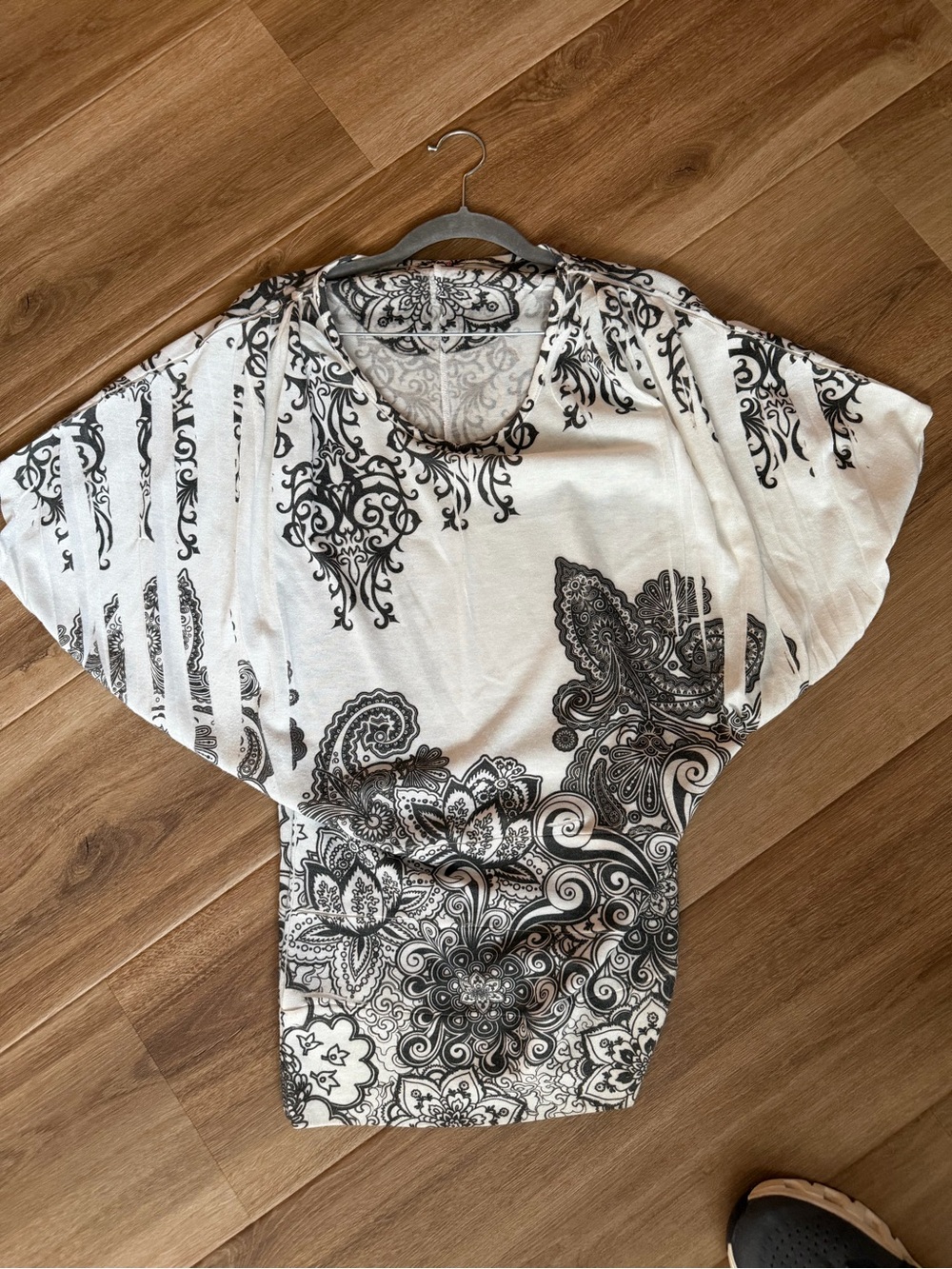 Body Central Black & White Paisley Floral Tunic